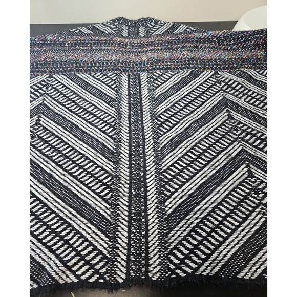 Anthropologie Molly Bracken EUC Wrap Sweater Cardigan Poncho M/L Bohemian Aztec - Picture 6 of 16